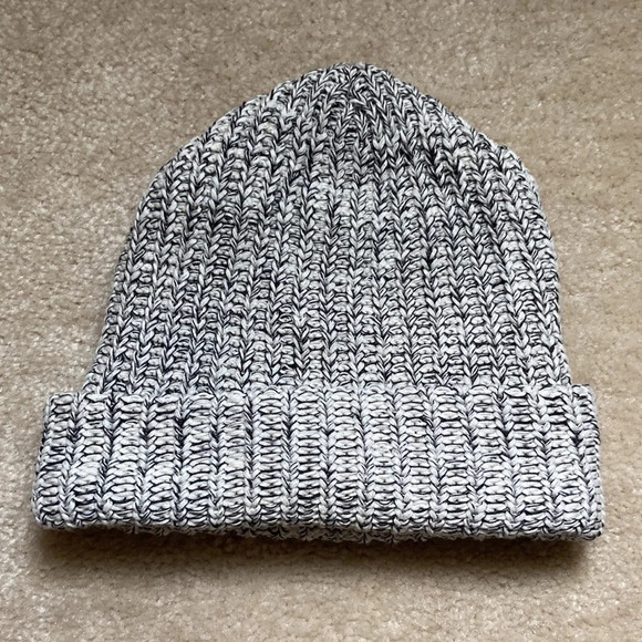 Love Your Melon Women’s Knit Hat - Picture 3 of 6